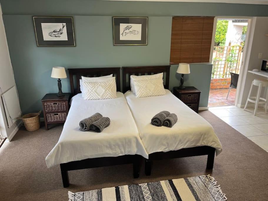 Apartment Lovely Garden Studio1 - 10 Minute Walk From