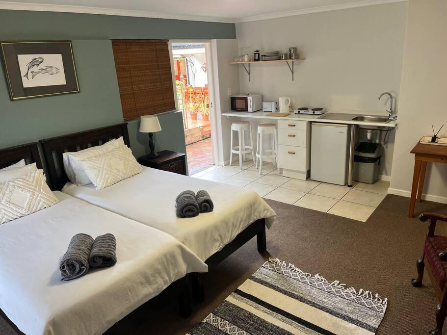 Apartment Lovely Garden Studio1 - 10 Minute Walk From Cape Town